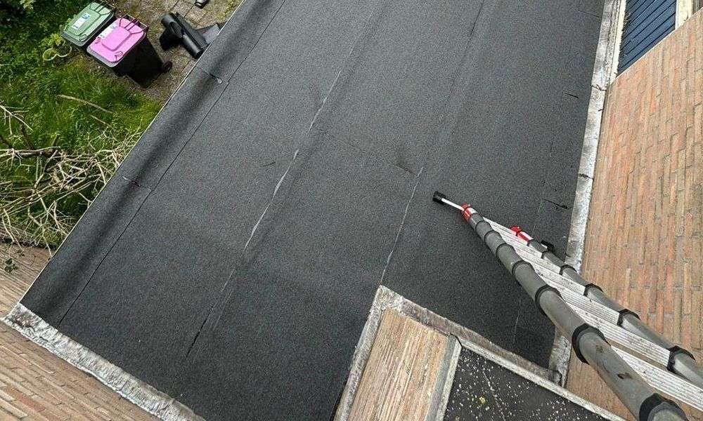 Plat dak geplaatst door dakdekker in Zeewolde Plat dak geplaatst door dakdekker in Zeewolde